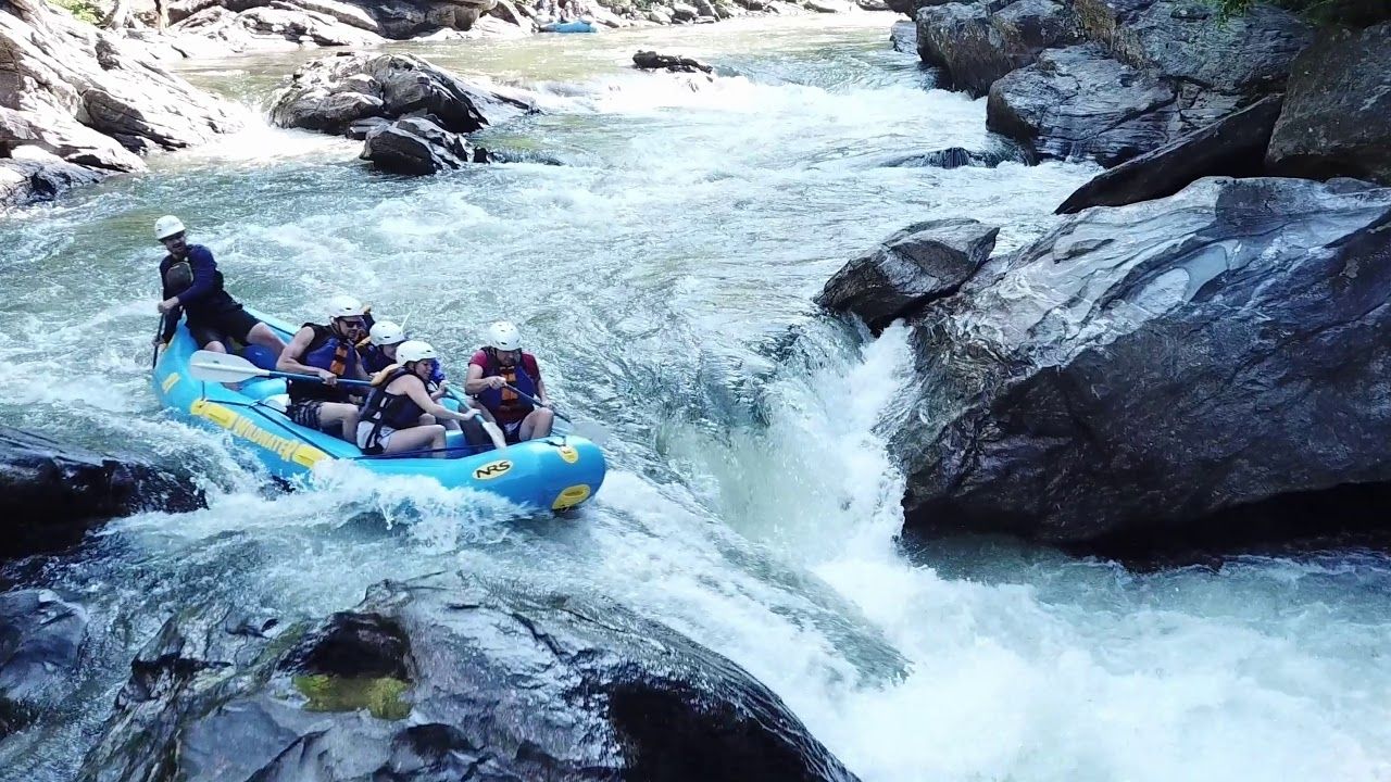 10 Best White Water Rafting Spots in US Beginner to Expert