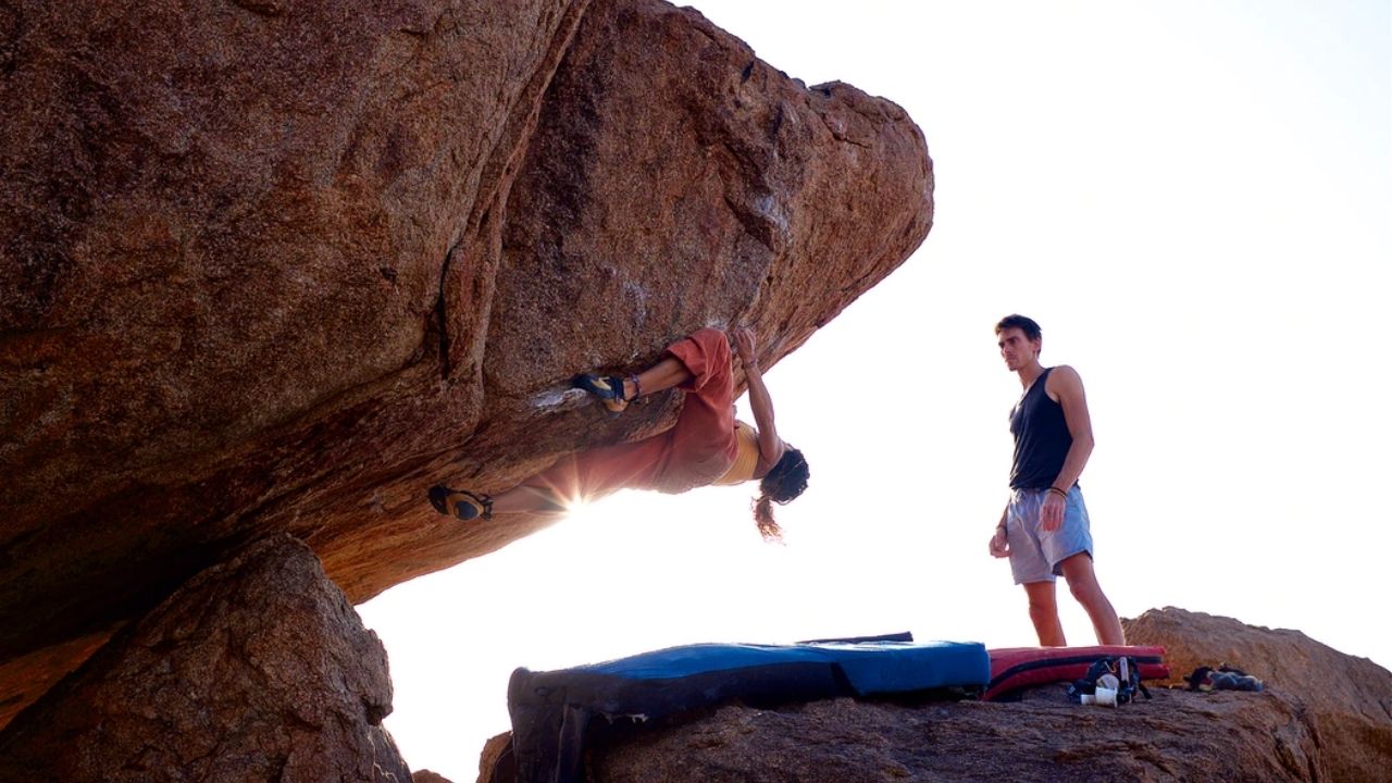 How many times a week should you go bouldering?