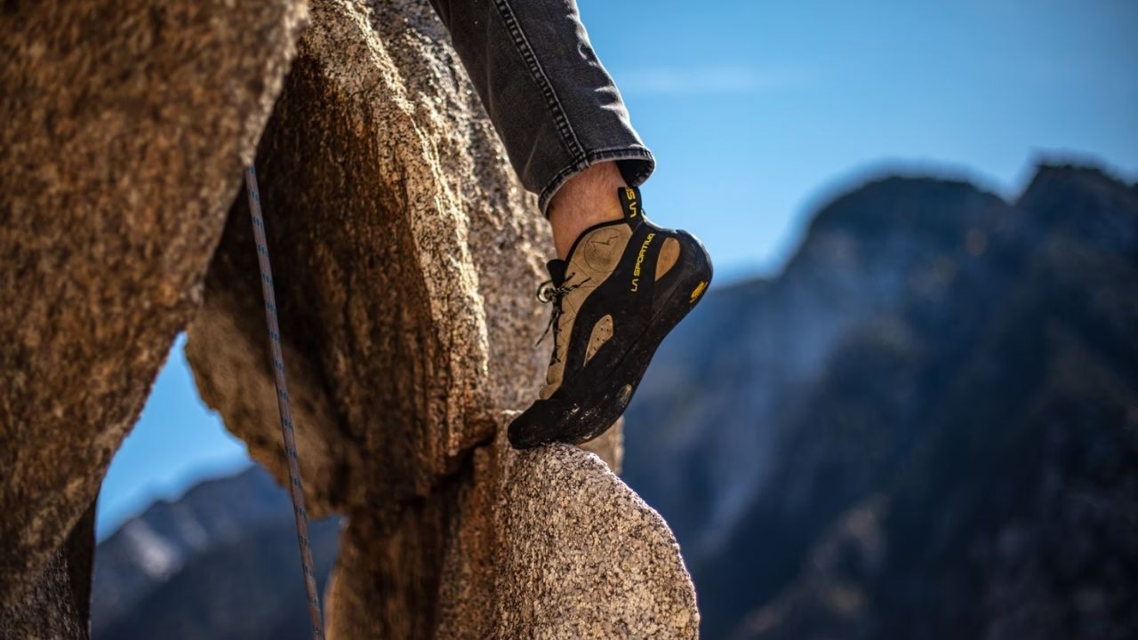 Beginner’s Guide to Rock Climbing Shoes – Material, Sizes, Best Options & More