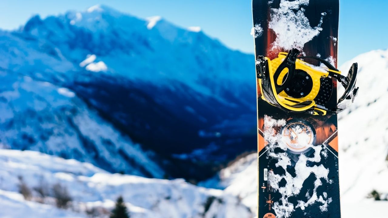 Beginner’s Snowboard Buying Guide: How to make the right choice?
